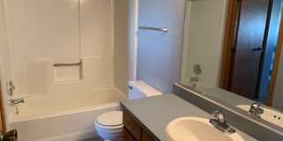 4 Bed, 2 Bath Twinhome in South Fargo! Gallery 13