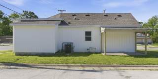1339 E Division Street Gallery 24