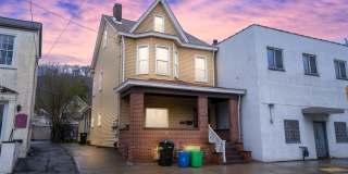 1738 Main Street Gallery 21