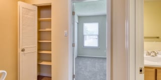 Woodbriar Apartments Gallery 16