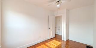 102 Elm Street Gallery 16