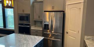 4 Bedroom Home w/ Office and 3 Car Garage Gallery 13