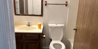 Charming 2BR House in Burtonsville Gallery 16