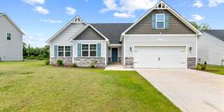 Beautiful home! Convenient to the city with all shopping! Gallery 1