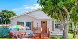 716 21st St Gallery 13