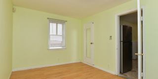 26 CHARLES ST Gallery 10