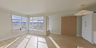 Remodeled 2 bedroom high rise Gallery 1