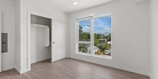 Riverline Gallery 21