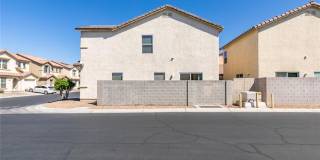 Move-In Ready Corner Lot Home with Open Floor Plan & Walk-In Closet Gallery 32