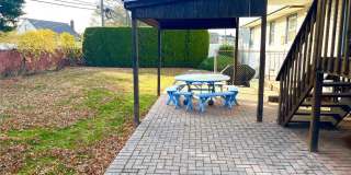 12 Lenore Avenue Gallery 18