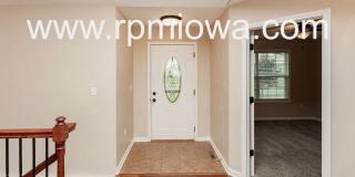 ESTABLISHED NEIGHBORHOOD!!! 4 Bedroom, 3 Bath Home in Ankeny Gallery 4