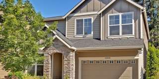 Prime Location - Bonny Slope/Cedar Mill Gorgeous 4 Bedroom, Backs To Greenspace, Central Air-Conditioning Prime Location - Bonny Slope/Cedar Mill Gorgeous 4 Bedroom, Backs To Greenspace, Central Air-Conditioning Gallery 1