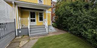 832 Thomas Street Gallery 21