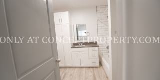 Beautifully Remodeled Apartment Home with Washer/Dryer in-Unit and Luxury Finishes! Gallery 83