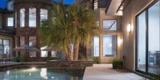LUXURY LIVING IN THE RIDGES Gallery 36