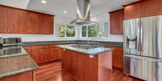 Bellevue Custom Built Home Gallery 11
