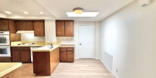 AVAILABLE NOW: BIG College Area Townhome 4bd/2.5ba HUGE garage, AC, pool, W/D Gallery 14