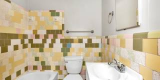 512 Oshaughnessy Avenue NE unit: A Gallery 14