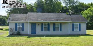 Wonderful 3BR/2BA North Mboro home on nearly an acre lot! Gallery 1