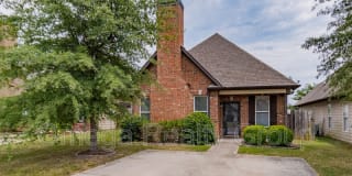 1144 Washington Dr Gallery 1