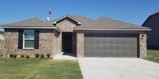 4 Bed 2 Bath Two Car Garage Home in Bartlesville! "Won't Last Long* Gallery 1