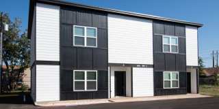 2 YEAR OLD DUPLEX NEAR ACU! Gallery 1