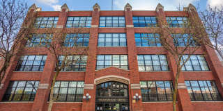 Incredible 2 Bedroom 2 Bath West Loop, Chicago Penthouse Condo for Lease (parking included) Gallery 1