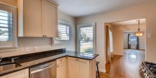 Charming 2 BR / 1 Bath in highly desirable Terrell Heights of San Antonio! Gallery 14