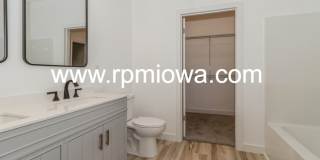STUNNING HOME!! 4 Bed, 3 Bath Home in Altoona STUNNING HOME!! 4 Bed, 3 Bath Home in Altoona Gallery 25