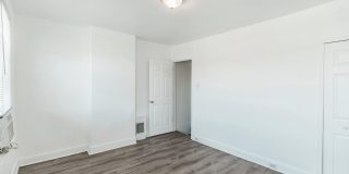 724 MOYER Street Gallery 22