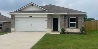 Elegant 4-bed/2-bath! Gallery 1