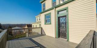 Stunning 3 bedroom home in Carrick available August 1! Gallery 20