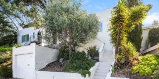 Available 2 Bedroom Home In Redwood Heights! Gallery 1