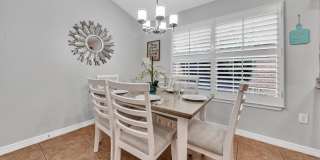 Gorgeous 4 bedroom pool house for rent w/ deeded beach access + pool & yard service included in the rent! Gallery 19