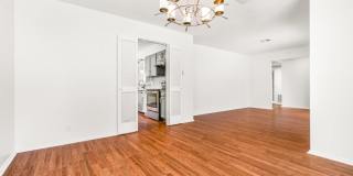 2535 Wilderness Hill Gallery 12