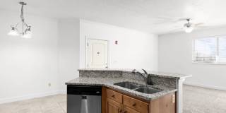 Luxurious Condo in North Orem Gallery 20