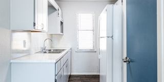 Beautifully Renovated 2bed/2bath Flat Gallery 8