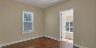 Newly Refreshed 3-Bed Bungalow with Bonus Sunroom & Finished Attic – Columbus Living! Gallery 21
