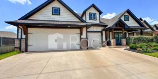 Spacious Craftsman Home on cul-de-sac - Electric Included! Gallery 56