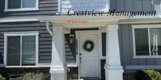 Beautifully Maintained Townhouse in a Prime Location Gallery 1