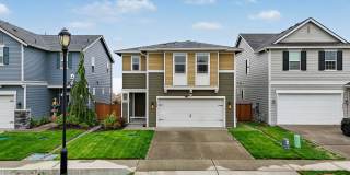 Modern 4-Bedroom Lacey Home Near JBLM | A/C, Loft & Covered Deck Gallery 1