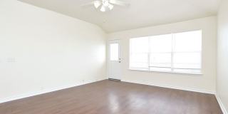 Beautiful 4 Bedroom / 2 Bath Home in Eagle’s Landing Subdivision Gallery 7
