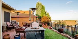 One of a kind Furnished Home with gorgeous back yard! Gallery 12