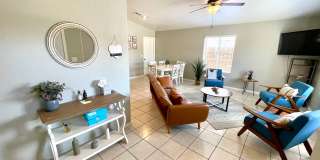 Luxurious Fully Furnished 3 Bedroom Home with Garage! Gallery 5