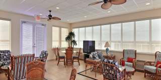 935 E Causeway Boulevard Gallery 18