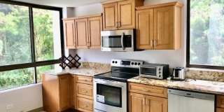 $3,600, Plaza HI Kai Condo, Furnished 2-Bedroom/2-Bathroom/2-Parking with Lanai Gallery 1