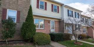 6069 CROWN ROYAL Circle Gallery 1