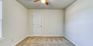 Four bedroom in Stone Lake! Gallery 18