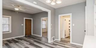 124 North Franklin Avenue Gallery 4