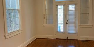 Wonderful lower unit with fresh paint Gallery 4